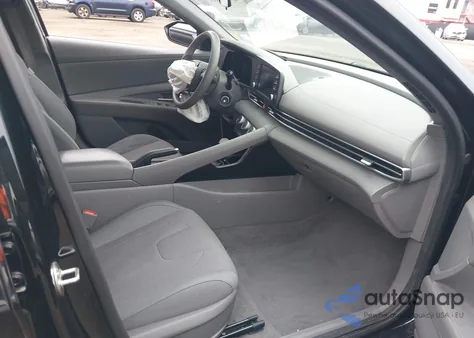 2022 Hyundai Elantra Se z USA, uszkodzony, nr VIN 5NPLL4AG6NH061595